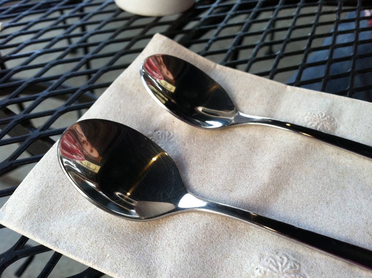 How To Get Rid Of The Bags Under Your Eyes Trusper