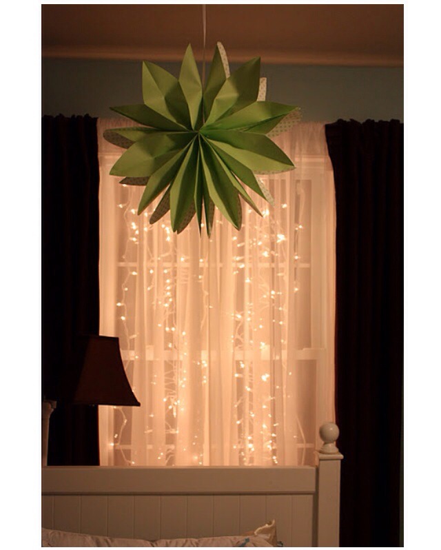 14 Ways To Hang Christmas Lights In A Room Trusper