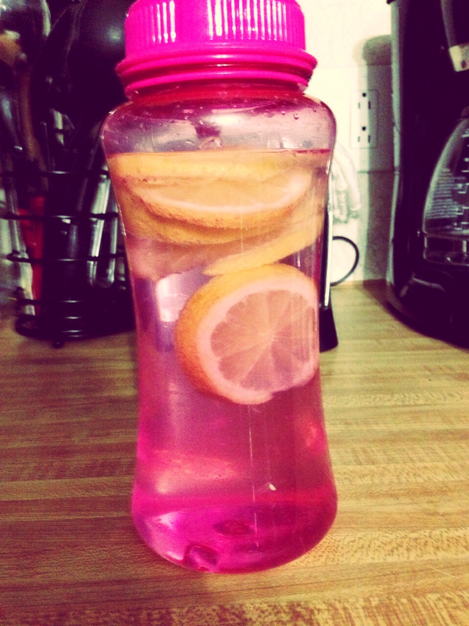 wont eat but drinks water lemon water with your meal can help you lose weight trusper wont eat but drinks water lemon water with your meal can help you lose weight trusper